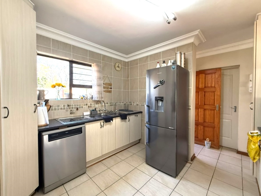 3 Bedroom Property for Sale in Universitas Free State